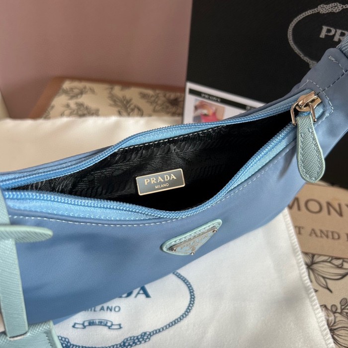 Nylon bag ,budget ,size 20cm,no box,  B35-191-196
