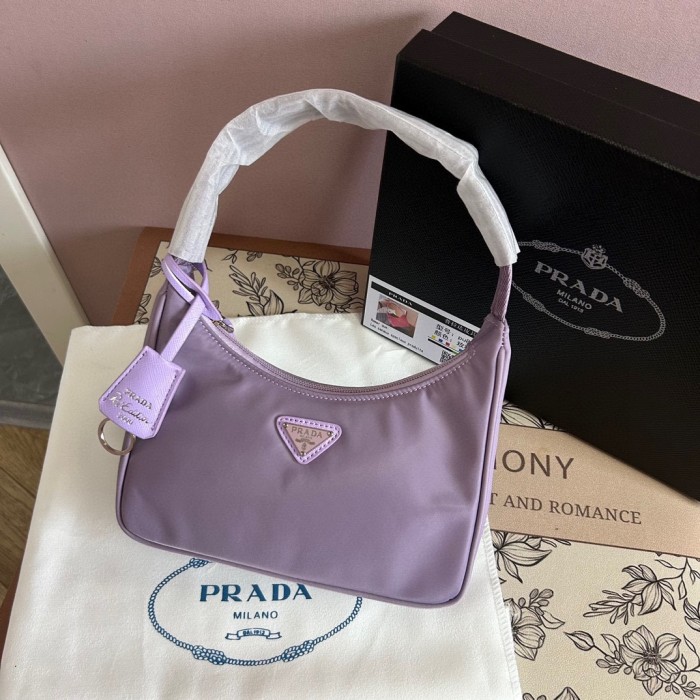 Nylon bag ,budget ,size 20cm,no box,  B35-191-196