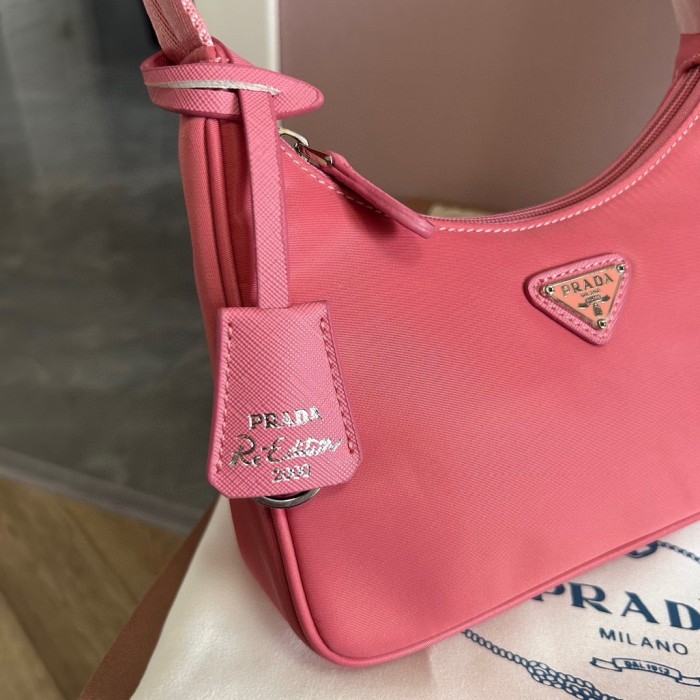 Nylon bag ,budget ,size 20cm,no box,  B35-191-196
