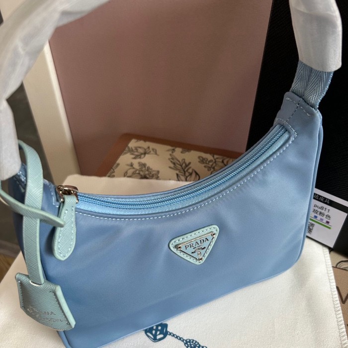 Nylon bag ,budget ,size 20cm,no box,  B35-191-196