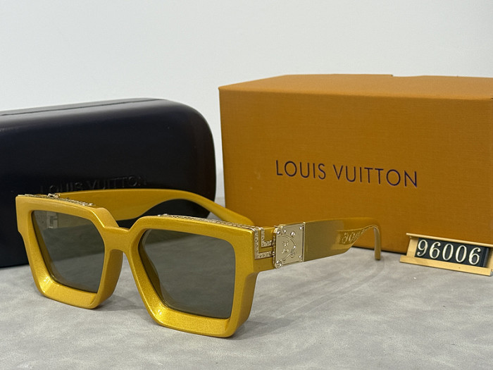 Blue light blocking sunglasses with the box and case ,G25-1231-1244
