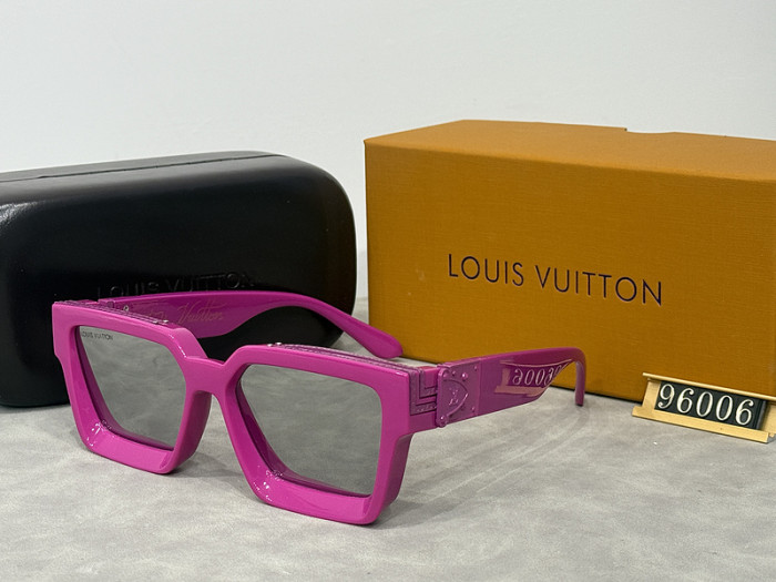 Blue light blocking sunglasses with the box and case ,G25-1231-1244