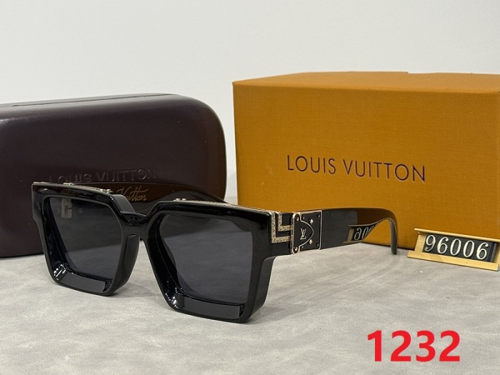 Blue light blocking sunglasses with the box and case ,G25-1231-1244