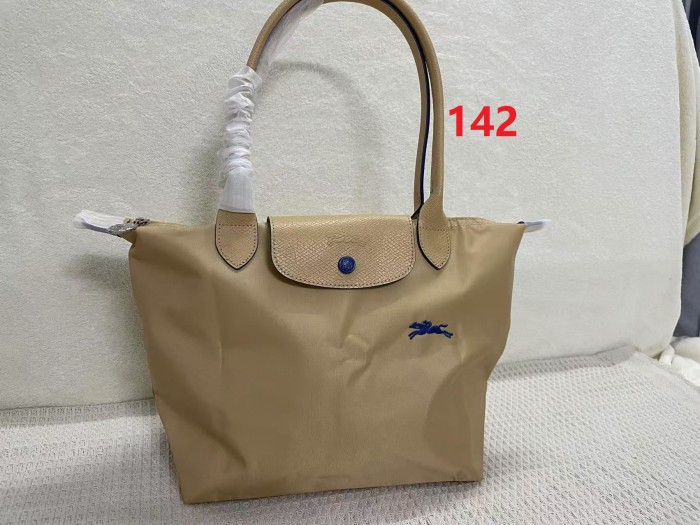 Nylon bag，budget,size 23x14x22cm or 28x15.5x26.5cm or 31x19x30cm, B28-123-151