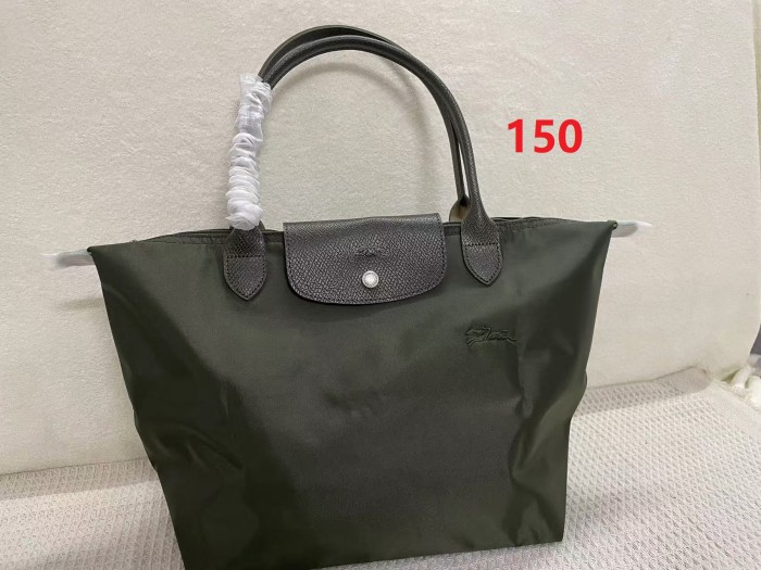 Nylon bag，budget,size 23x14x22cm or 28x15.5x26.5cm or 31x19x30cm, B28-123-151