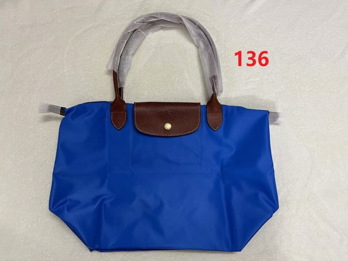 Nylon bag，budget,size 23x14x22cm or 28x15.5x26.5cm or 31x19x30cm, B28-123-151