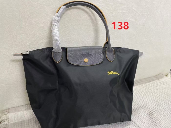 Nylon bag，budget,size 23x14x22cm or 28x15.5x26.5cm or 31x19x30cm, B28-123-151