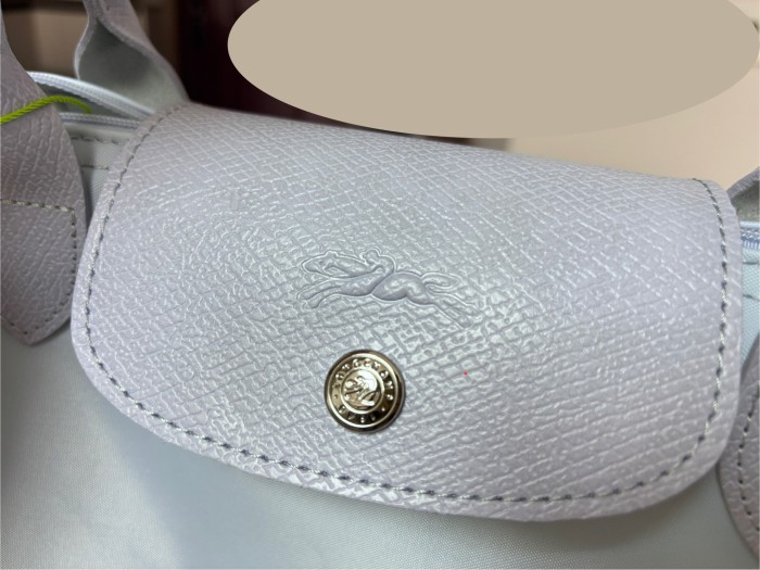 Nylon bag，budget,size 23x14x22cm or 28x15.5x26.5cm or 31x19x30cm, B28-123-151