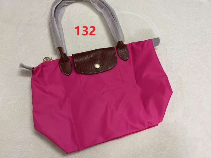 Nylon bag，budget,size 23x14x22cm or 28x15.5x26.5cm or 31x19x30cm, B28-123-151