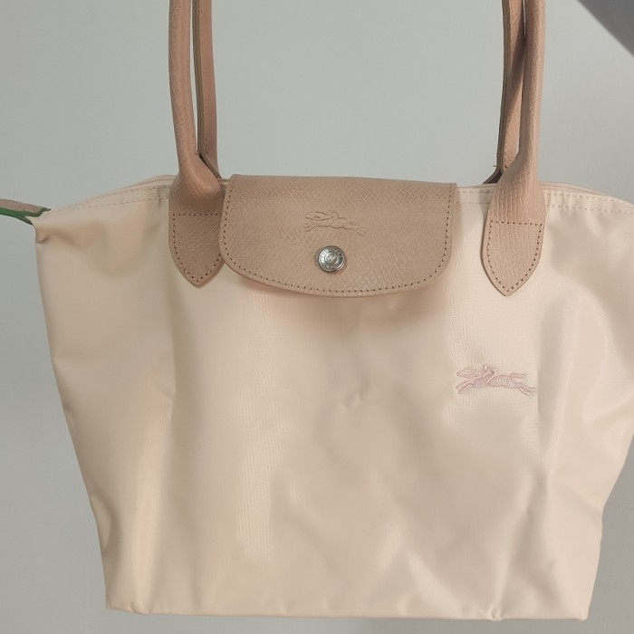 Nylon bag，budget,size 23x14x22cm or 28x15.5x26.5cm or 31x19x30cm, B28-123-151