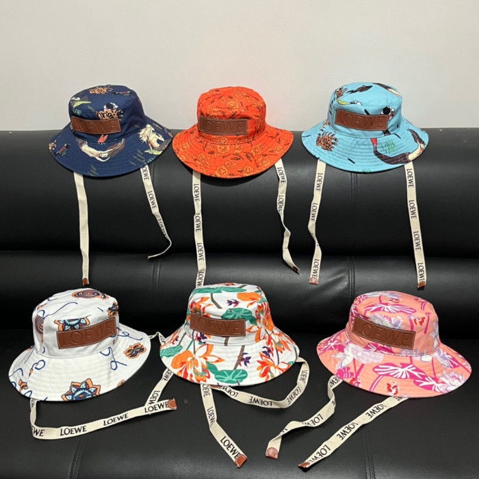 Fashion hat for women ,no box. HX25-19-24