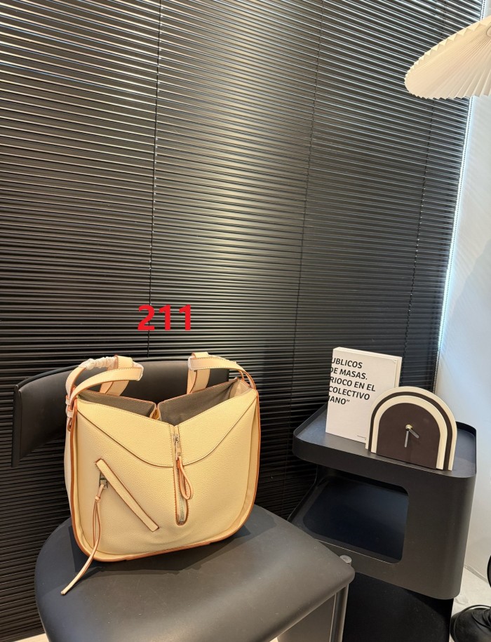 Split leather bag ,3A ,size 29x25cm,no box,  B75-205-212