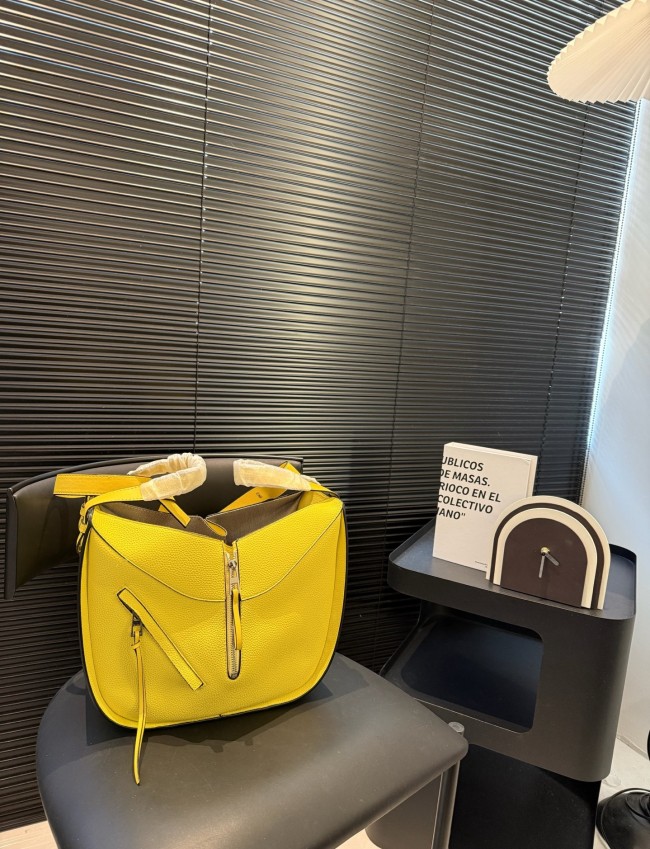 Split leather bag ,3A ,size 29x25cm,no box, B75-205-212