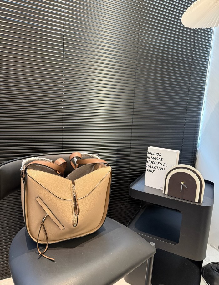 Split leather bag ,3A ,size 29x25cm,no box,  B75-205-212