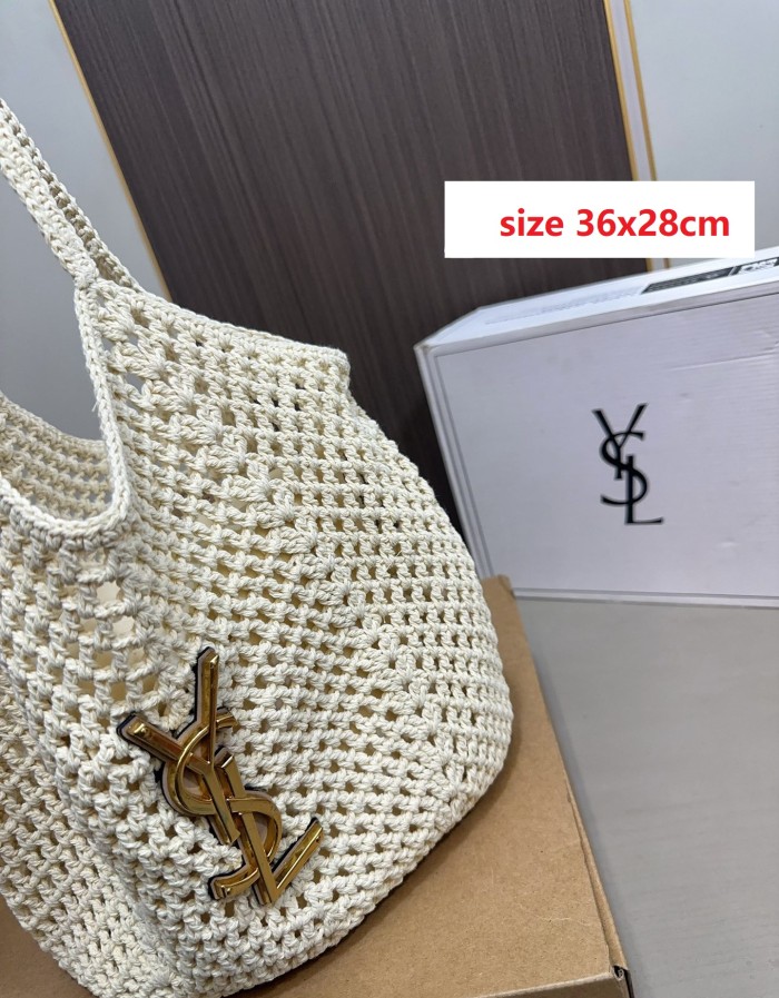 Woven raffia bag ,4A ,size 36x28cm, no box,  B68-106