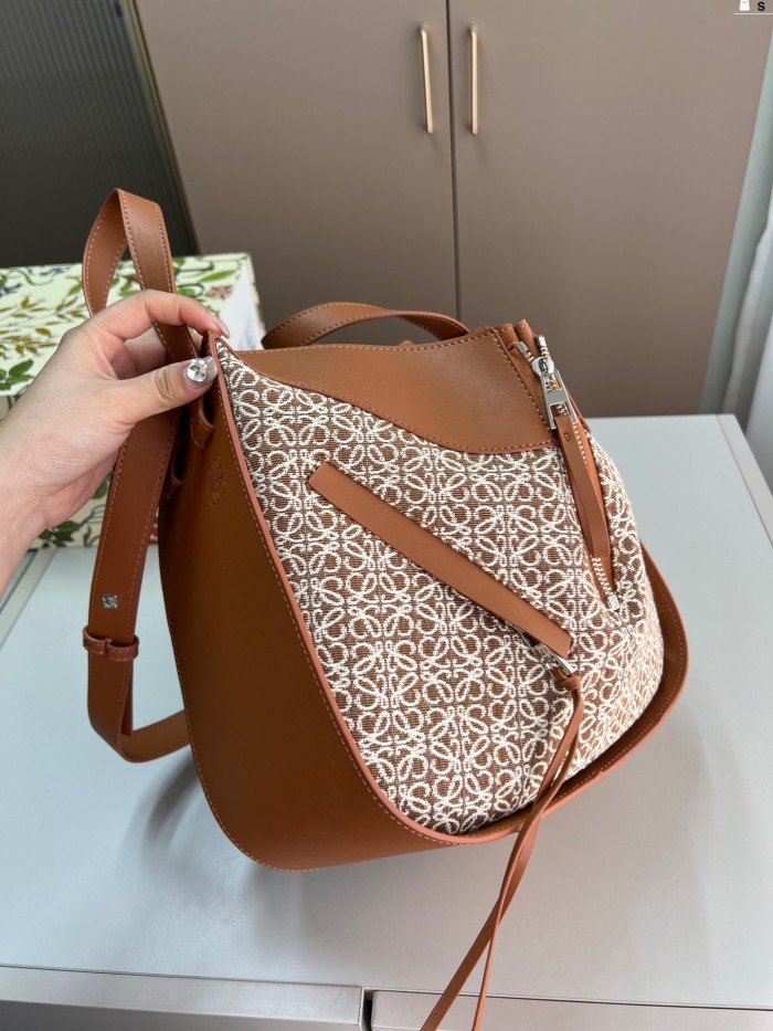 Split leather bag ,4A , size 28x17cm,no box,  B80-16-20