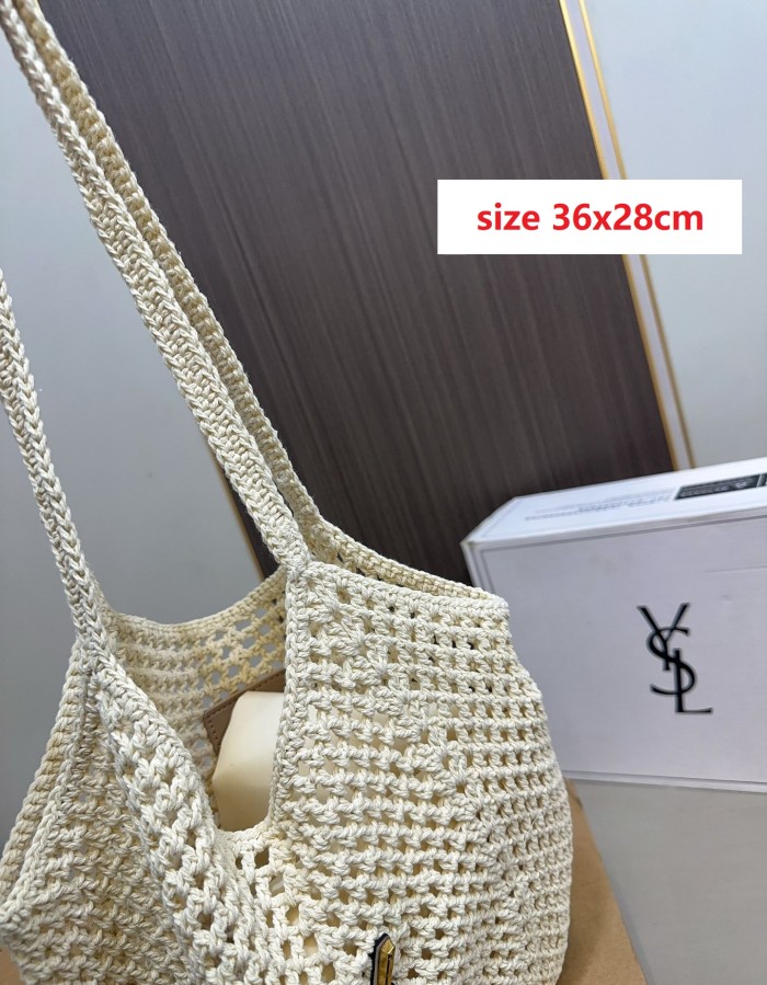 Woven raffia bag ,4A ,size 36x28cm, no box,  B68-106