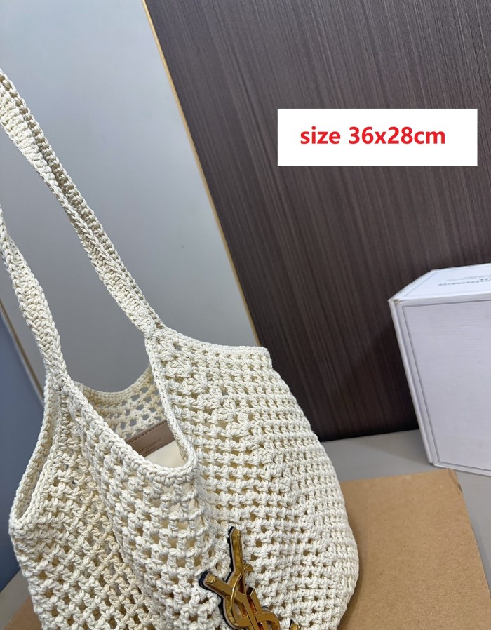 Woven raffia bag ,4A ,size 36x28cm, no box,  B68-106