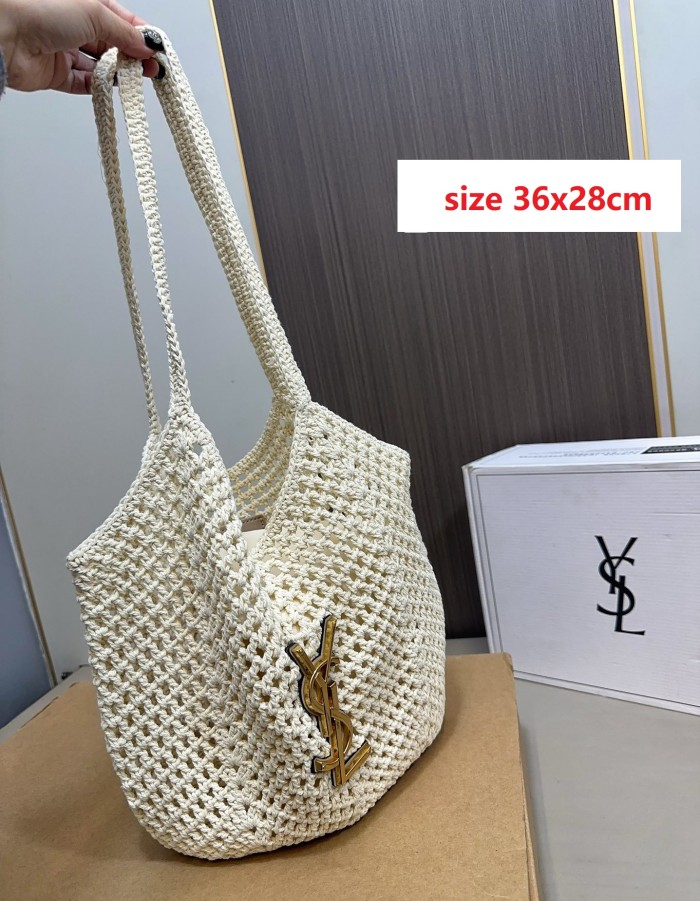 Woven raffia bag ,4A ,size 36x28cm, no box,  B68-106