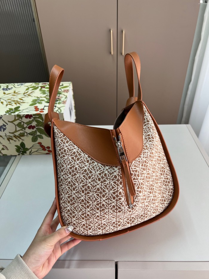 Split leather bag ,4A , size 28x17cm,no box,  B80-16-20