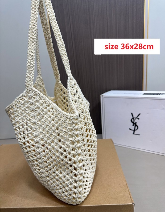 Woven raffia bag ,4A ,size 36x28cm, no box,  B68-106