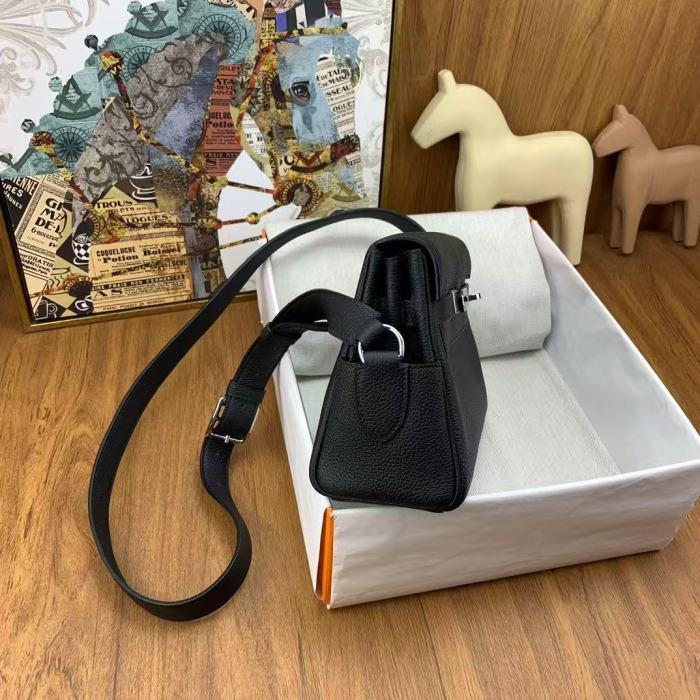 Leather  bag ,mirror quality , size  25cm ,with box, B350-1