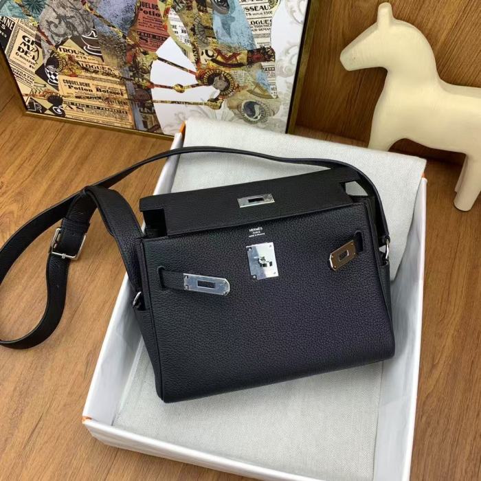 Leather  bag ,mirror quality , size  25cm ,with box, B350-1