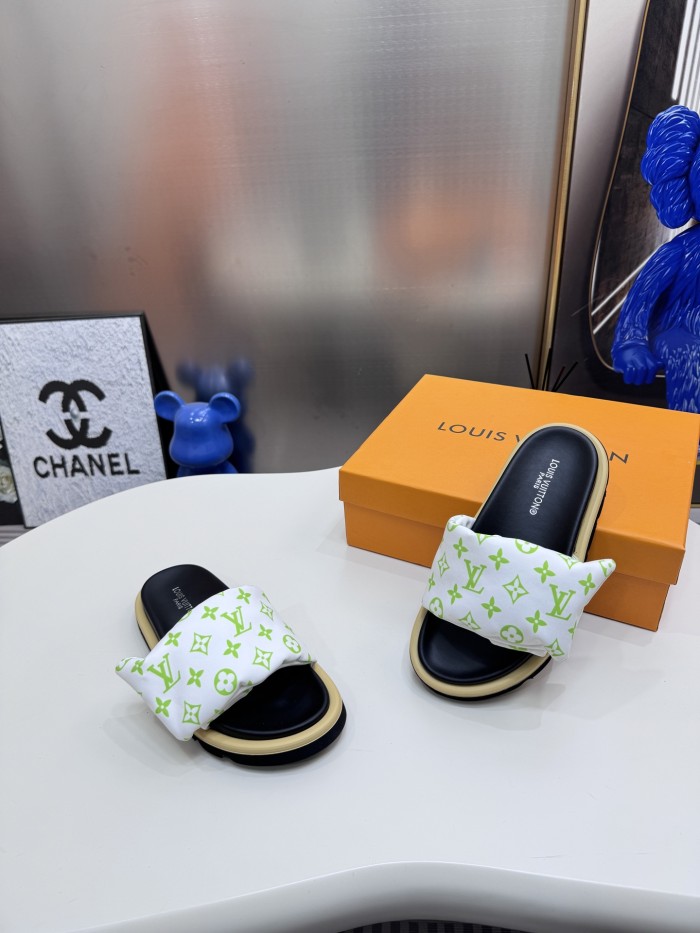 Women  flat slippers shoes,,size 35-42, SS60-126-128