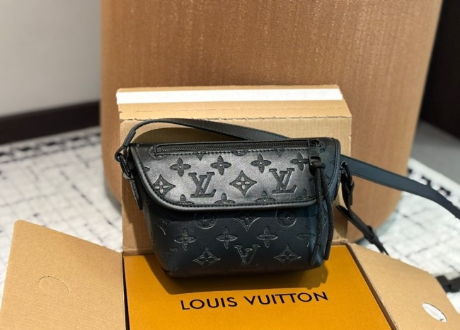 Split leather bag ,3A ,size 15x14cm, no box, B68-112-113