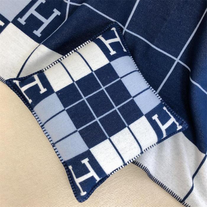 Wool blanket size 140-175cm--weight 800g,  pillowcase not including the pillow core ,size 45*45cm--weight 175g, SF55-1-12