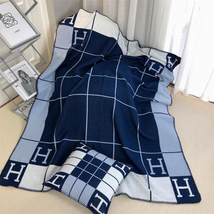 Wool blanket size 140-175cm--weight 800g,  pillowcase not including the pillow core ,size 45*45cm--weight 175g, SF55-1-12