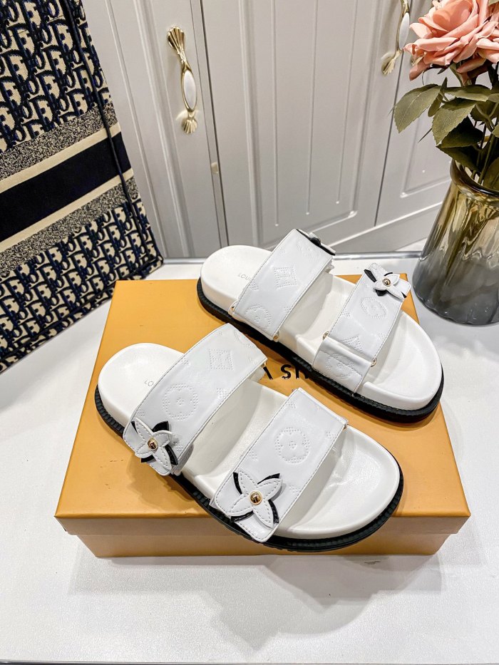 Women  flat slippers shoes,,size 35-40, SS60-123-125