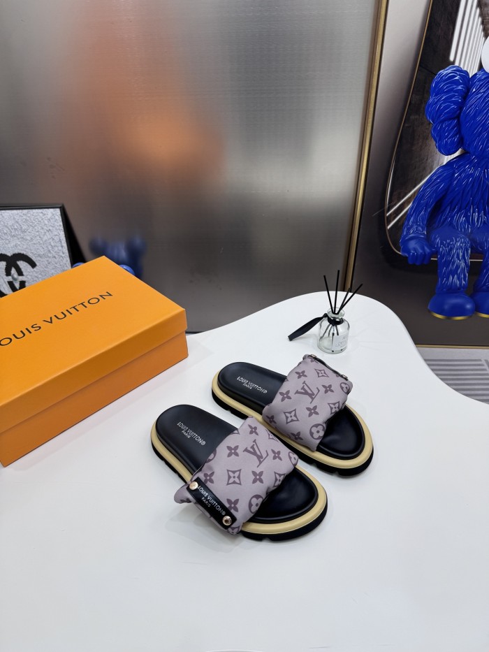 Women  flat slippers shoes,,size 35-40, SS60-352-357