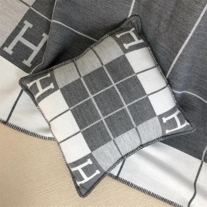 Wool blanket size 140-175cm--weight 800g,  pillowcase not including the pillow core ,size 45*45cm--weight 175g, SF55-1-12