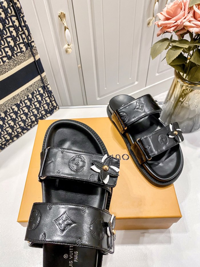 Women  flat slippers shoes,,size 35-40, SS60-123-125