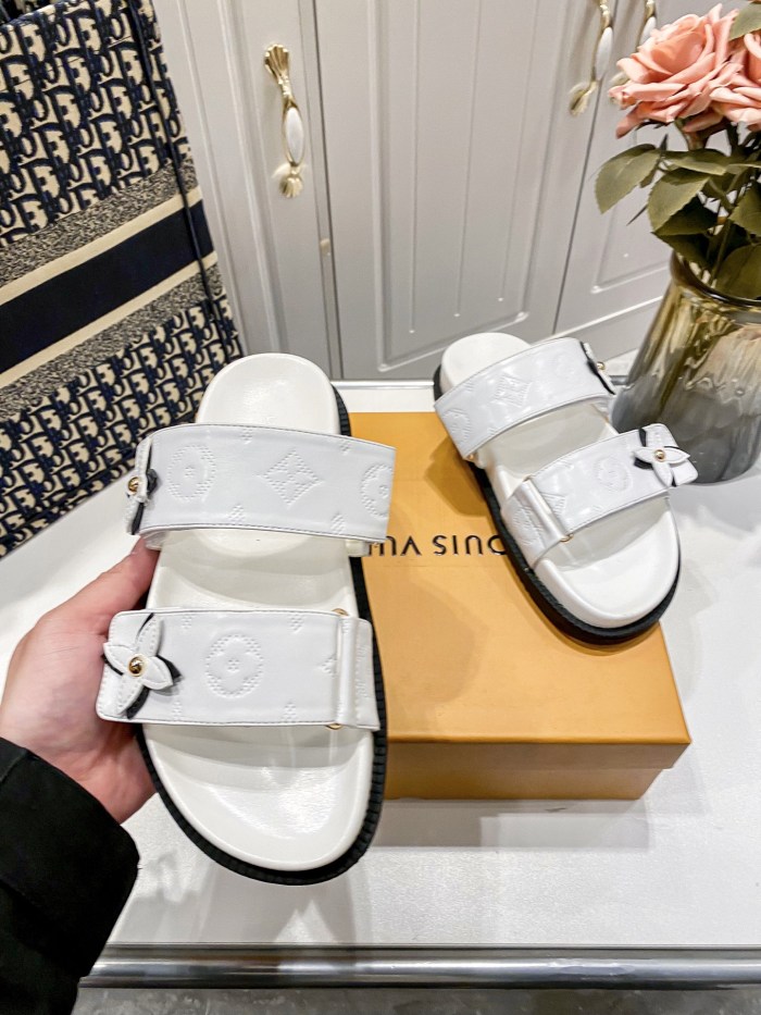Women  flat slippers shoes,,size 35-40, SS60-123-125