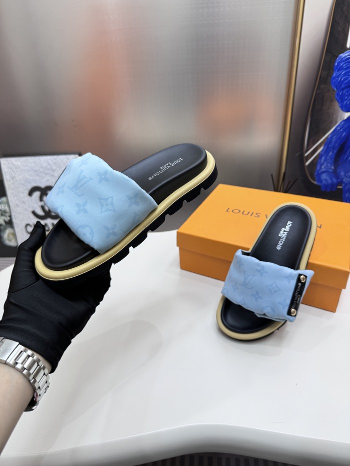 Women  flat slippers shoes,,size 35-40, SS60-352-357