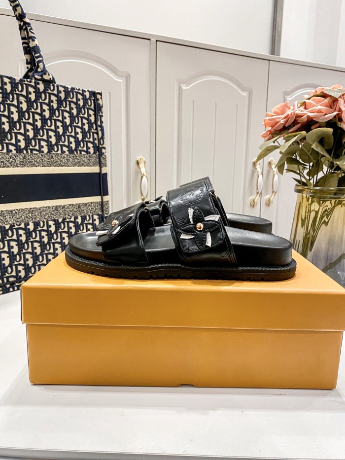 Women  flat slippers shoes,,size 35-40, SS60-123-125