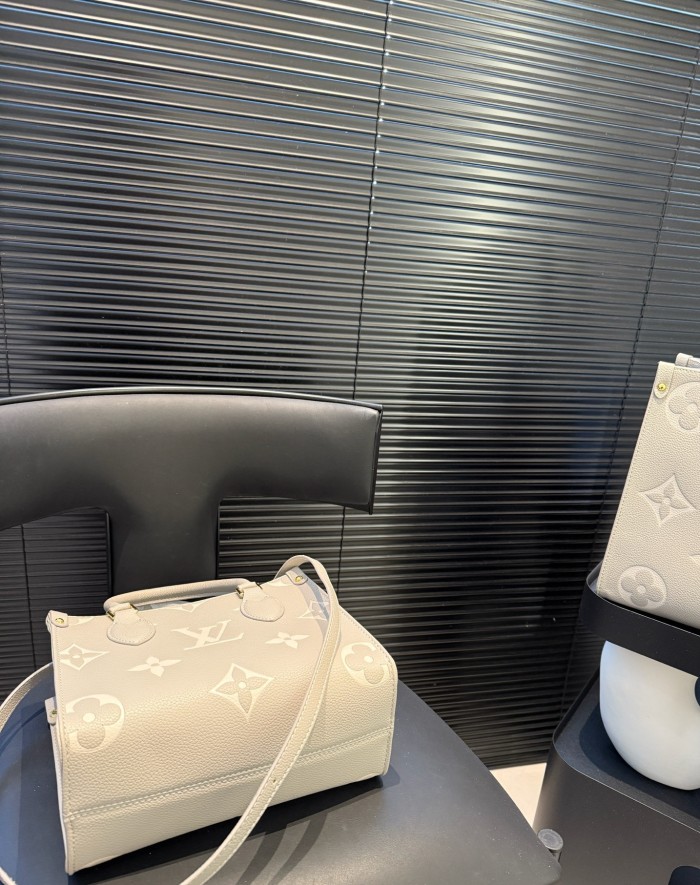 Split leather bag ,3A , no box,  B68-116-117