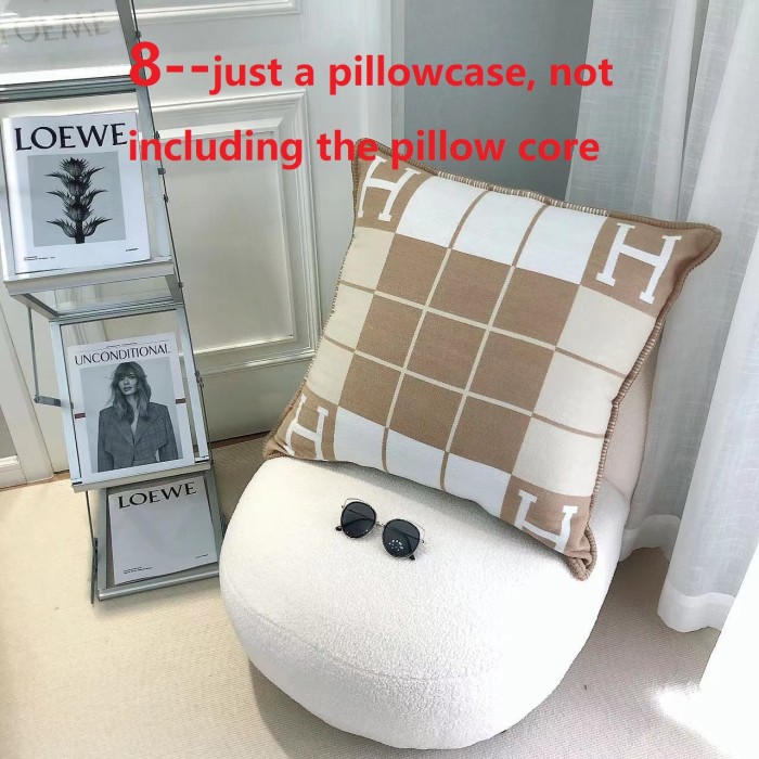 Wool blanket size 140-175cm--weight 800g,  pillowcase not including the pillow core ,size 45*45cm--weight 175g, SF55-1-12