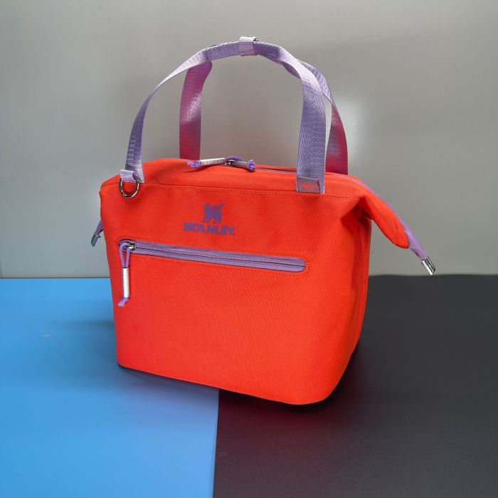 Outdoor waterproof portable travel bag and lunch bag,size 24*21cm,B50-27-35