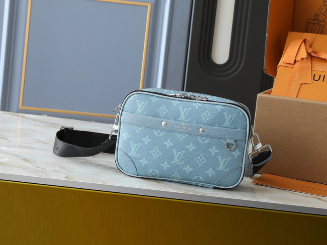Split leather bag ,4A , size 24*16*8 cm, no box, B75-246