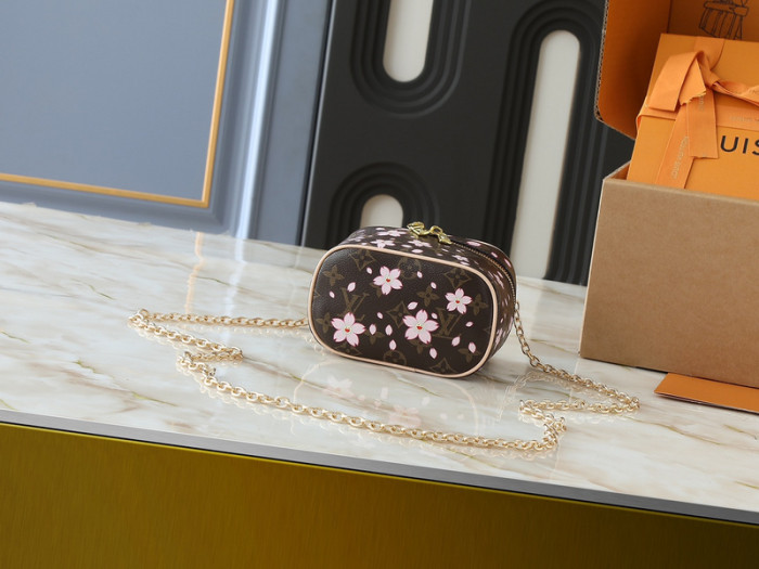 Split leather bag ,4A , size 14*10.2*8.5 cm or 20*13.5*12cm or 24*17*14cm, no box,  B75-249