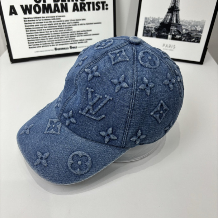 Fashion hat ,no box. HX25-78-80