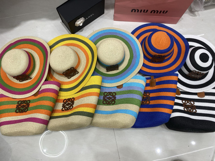 Fashion hat 🏖️➕ straw bag ⛱️ set  ,no box. HX40-15-19