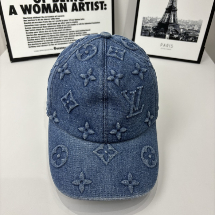 Fashion hat ,no box. HX25-78-80