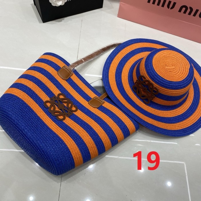 Fashion hat 🏖️➕ straw bag ⛱️ set  ,no box. HX40-15-19