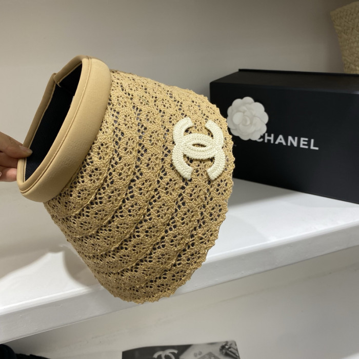 Fashion hat 🏖️➕ straw bag ⛱️ set  ,no box. HX40-54