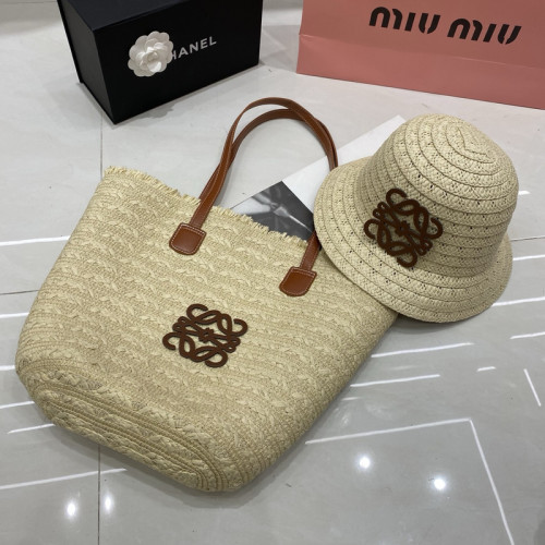 Fashion hat 🏖️➕ straw bag ⛱️ set  ,no box. HX40-12-14
