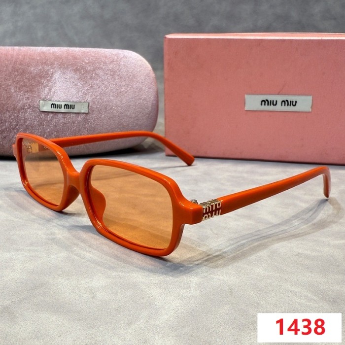 Blue light blocking sunglasses with the box and case ,G25-1432-1438